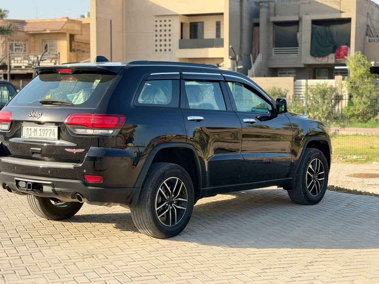 سلام عليكم    
جيب موديل 2019 بيها قطعتين صبغ وقطعتين مبدلات نفس لون شرط اصليات بدون دواخل بدون ايرباك وبيها 4 صابع صبغ بلقماره موجود سونار
عتقد تراك هوك 
محرك 3600 كفاله كير كفاله 
موصفات كشنات جلد ثنينهن تتفئ تبريد 
ستيرن تتفئ 
رادار امامي خلفي 
تحديد مسار  
جنطه كهرباء وبيها هواي مواصفات 
جكات صدر امامي خلفي جديد
تخم تاير جديد مابيها اي نقص 
رقم بغداد تحويل ثاني يوم 
مكان بغداد السعر 177 وبيها مجال 
للستفسار ***********
***********
