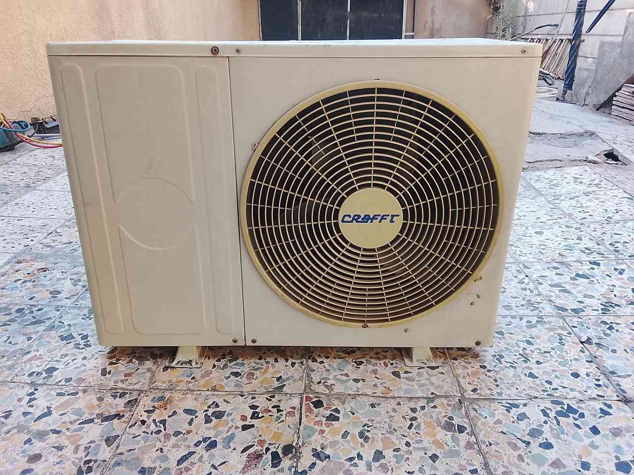 سبلت طنين شغال تمام مداخل تصليح نوع كرافت كامل هوة وبواري وريموت 
السعر ٣٠٠ الف بي مجال
مكان شارع فلسطين
***********

