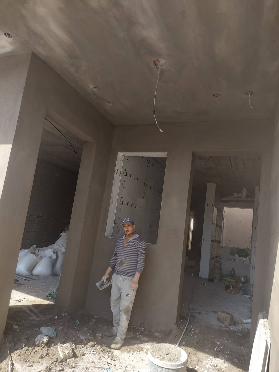 السلام عليكم كادرلبخ مصري 
كامل موجود ببغداد فقط ال
رقم بيه وتساب الهاتف 
***********
