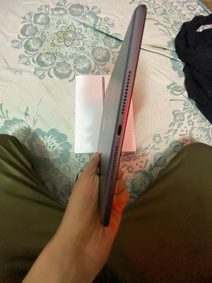 سلام عليكم ايباد 9 ذاكره 64 60 افريم ببجي الايباد نضيف مكفول كفاله عامه ومابي ولاشخطه نضيف ماداخل صيانه تجي انته وتشوف بعيني الايباد غراضه كامله كارتونه ول شواحن الايباد مكفول من كلشي رايده امراوس ابايباد شاومي باد 7 عنواني السماوه القشله وقمي واتساب ***********
