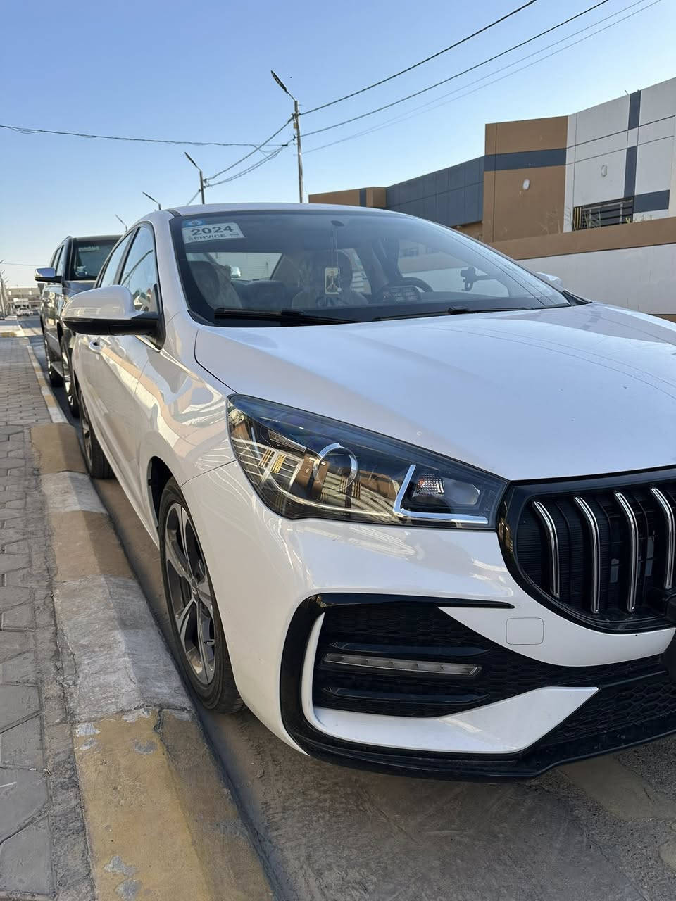 ازيرو 5موديل 24 سيارهفول مواصفات واحد 1/1 فتحه سقف بيه حره كفاله عامه سياره حره ابسمي تحويل ثاني يوم 
مكان واسط كوت شراي اتصل ع هذا رقم ***********

السعر 16 مليون
