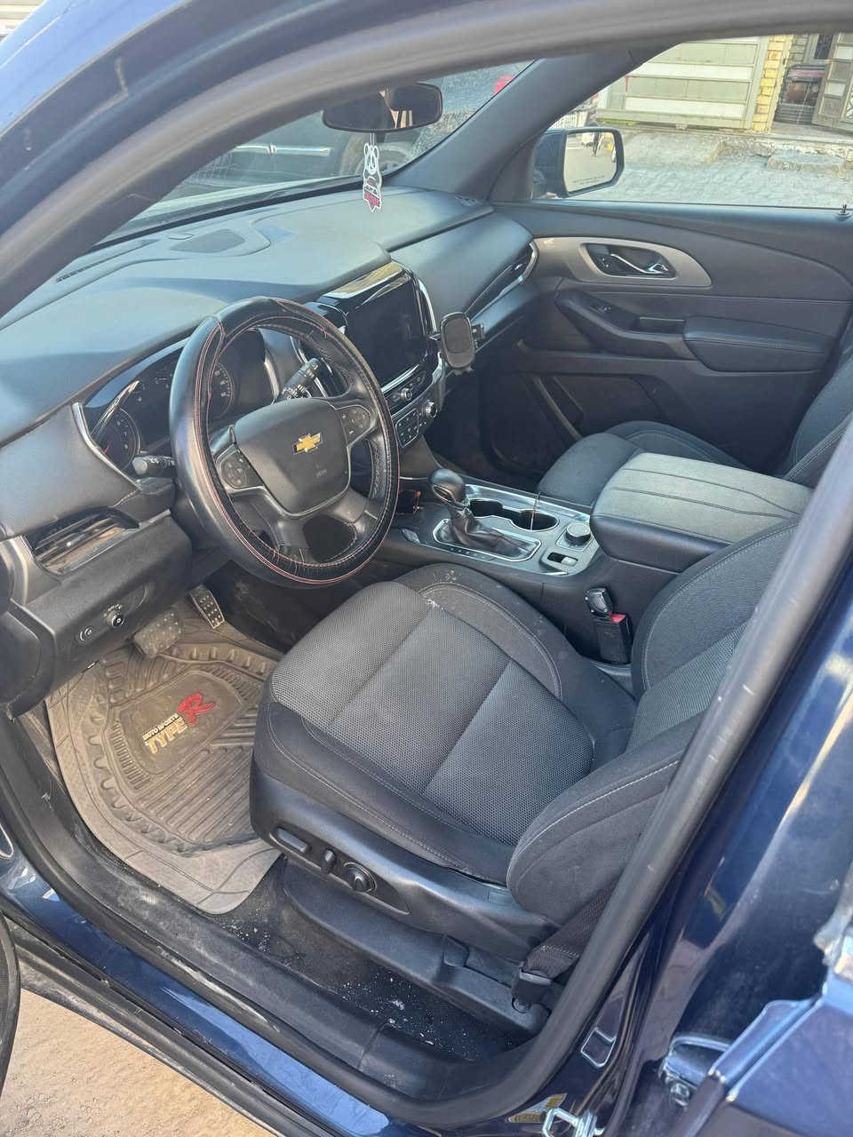 السلام  عليكم  ..  ترافوس  موديل ٢٣ لون نيلي ..  مواصفات سيارة: ٧ راكب بصمة جنطة شفط ،قاصة داخل الدشبول ، كراسي سبورت ، عداد ٤٤ مايل ،رقم بغداد بأسمي تحويل نفس اليوم ، رقم مميز . السعر 255 وبيه مجال تحياتي


**إذا كنت صاحب هذا الإعلان وتريد حذفه لأي سبب، رجاءا أرسل رسالة إلى الدعم الفني**