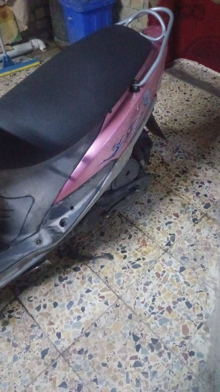 سلام عليكم دراجه ماكس أخو الجديد دراجه جيب فيتر وتجي تفحص المكينه ما مفتوحه دراجه جديده كلش السعر 650 وبيه مجال بسيط المكان البلديات الستفسار عله هاذ الرقم +964 772 538 7222
