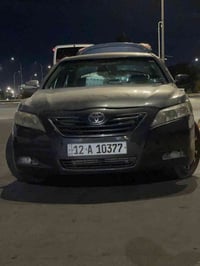 كامري 2007 وارد أمريكي رقم نينوى 6سلندر حادثها طخه بين الجاملغ والباب ...