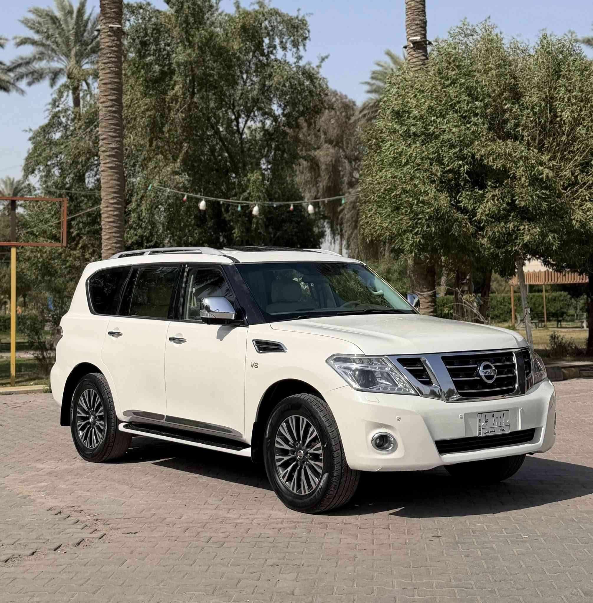 السلام عليكم
نيسان باترول بلاتينيوم 
موديل : 2014 
ماشية : 130000 Km
المواصفات 
فتحة 
بصمة 
بصمة ابواب
صندوك كهرباء 
شاشة 
شاشات خلفية 
كاميرات 360 درجة 
كشنات جلد 
كشنات كهرباء 
كشنات تدفئة + تبريد 
 7 راكب 
 3 قطع تبريد 
صاجات 
فور ويل 4*4 
تحكم ستيرن جهتين 
كروز سرعة 
ستيرن كهرباء 
ماوس 
سستم صوت سماعات 
لايت زنون 
بلوجكتور 
لد امامي 
بك لايت لد 
مري شفط كهرباء 
حساسات امامية + خلفية
المكينة 8 سلندر  5600 
المكينة الصغيرة المرغوبة 
(رقم بغداد الجديد مشروع وطني بأسمي )
السعر  : 285 وبيها مجال 
ملاحظة: السيارة خليجي مكفولة . 
ملاحظة: السيارة تنباع برقم عادي )
العنوان بغداد الكاظمية قرب مرور الكاظمية معارض جكوك معرض الرحمن . 
للاستفسار 
عبدالرحمن 
 *********** 
 ***********
