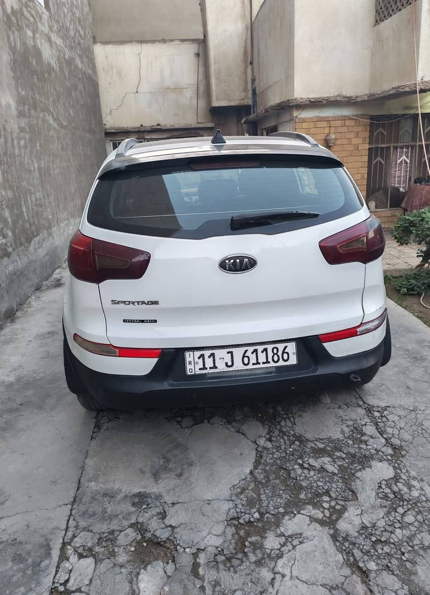 سبورتج 2011 خليجيه فول 1/1 جاهزه من كلشي كير بلادي محرك بلادي بانوراما اشاير بلمري ثلاجه بلجكمجه منظومه زنون عالي وناصي كشاف زنون  بيها شويه بارد وباب عكس السايق مبدل الاصلي دبل كوتا  السعر 138 وبيها مجال للاستفسار *********** بغداد, العراق
