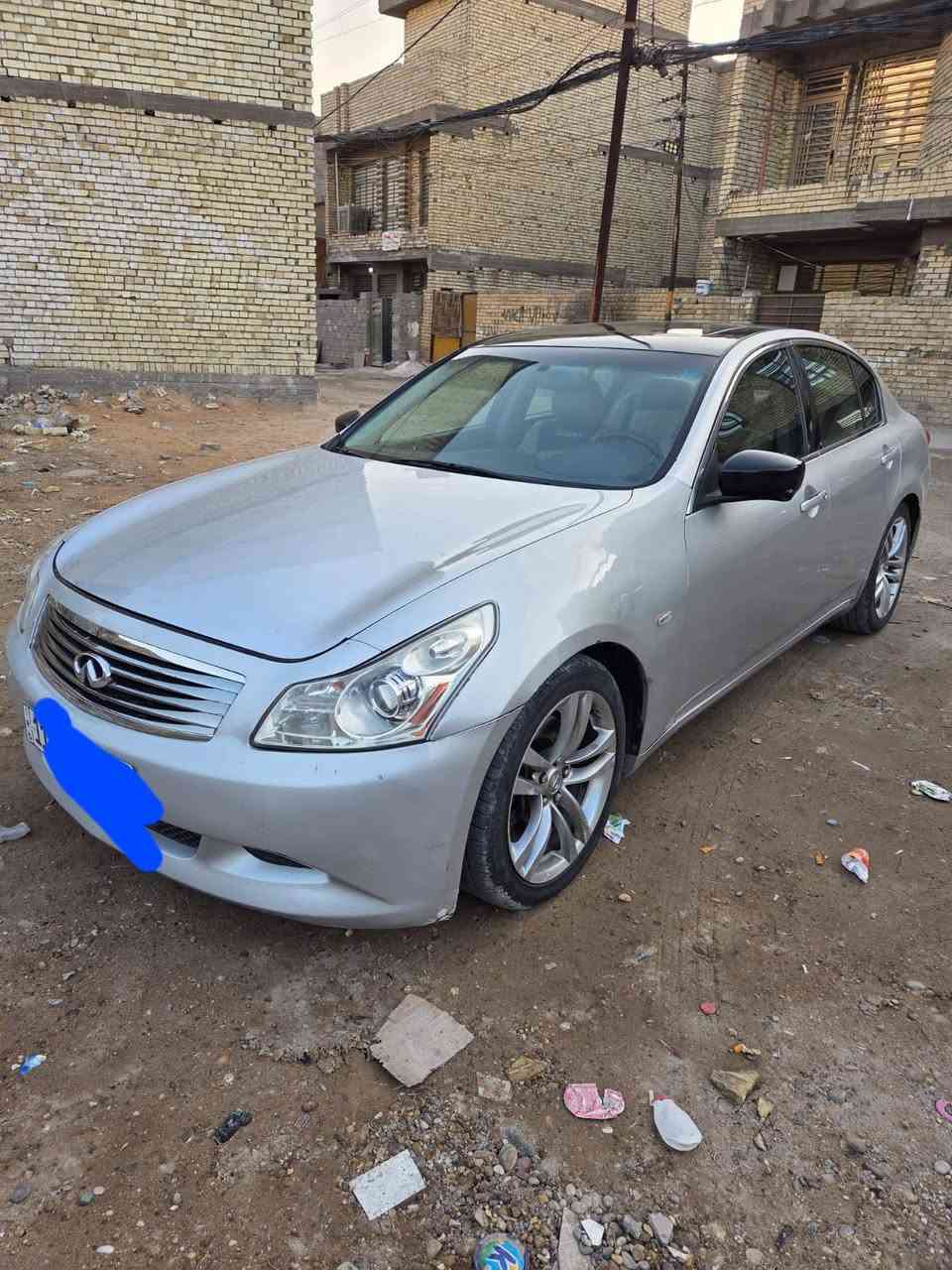 السلام عليكم انيفتي ٢٠١٠
اللون سلفر
المحرك والكير بلادي
2 ويل فول مواصفات
بصمة تحكم ستيرن
رادار خلفي وامامي
كاميرا خلفي
تبريد قطعتين
تدفئة كشنات 
وارد امريكي حادثه
الجاملغ الأيمن والجاملغ الأيسر مصبوغ
السعر ٩٠٠٠  آلاف $
البياع ***********
