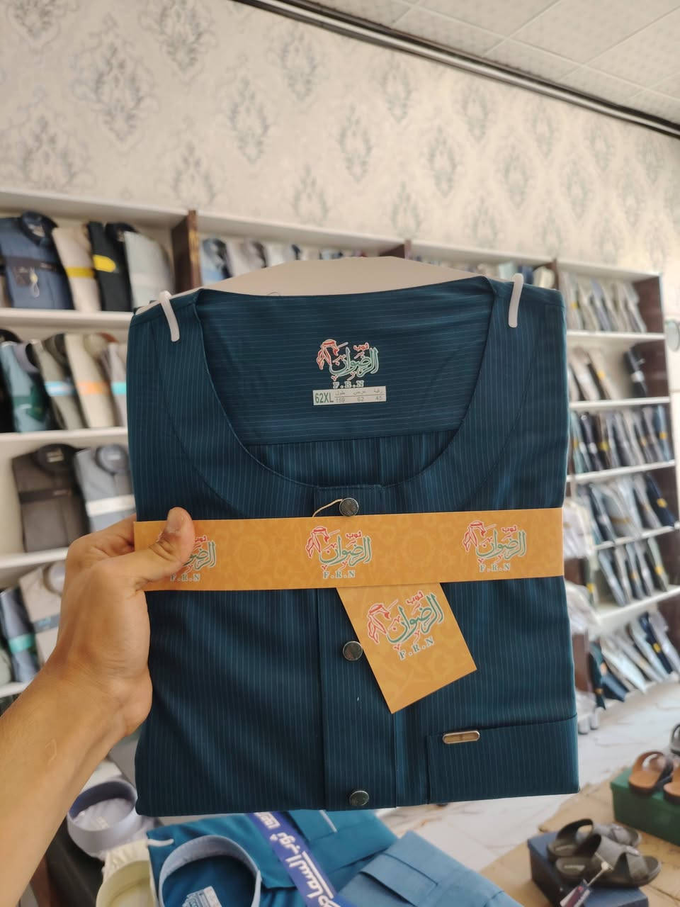 ازياء تميم  
كلابية رجالي حلقة + مسبع
💥 السعر 15,000 فقط
📏 القياسات متوفرة من 56S إلى 62XL
📍 الشرقاط السوق الجديد شارع الخياطين رقم المحل 29 ازياء تميم مقابل مجمع السلام
📦 يوجد توصيل لجميع محافظات العراق بسعر 5000 فقط.
📲 للطلب أو الاستفسار راسلنا على الخاص أو واتساب: ***********
