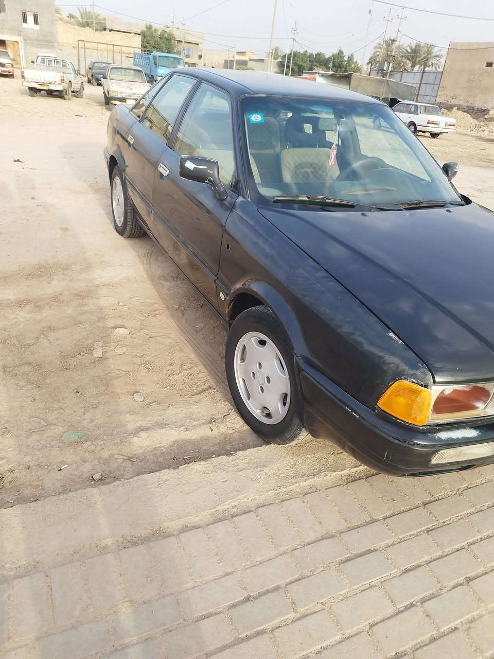 سلام عليكم أودي موديل 1993رقم بغداد دولي بسمي سنويا ل2029محرك بلادي مكفول كير اوتماتيك مكفول صدر نص عمر سياره بلاديه السعر 30وبيها مجال مكان السيارة واسط قضاء الصويره (ملاحظة داخل سياره حلو حيل) رقم الهاتف ***********
