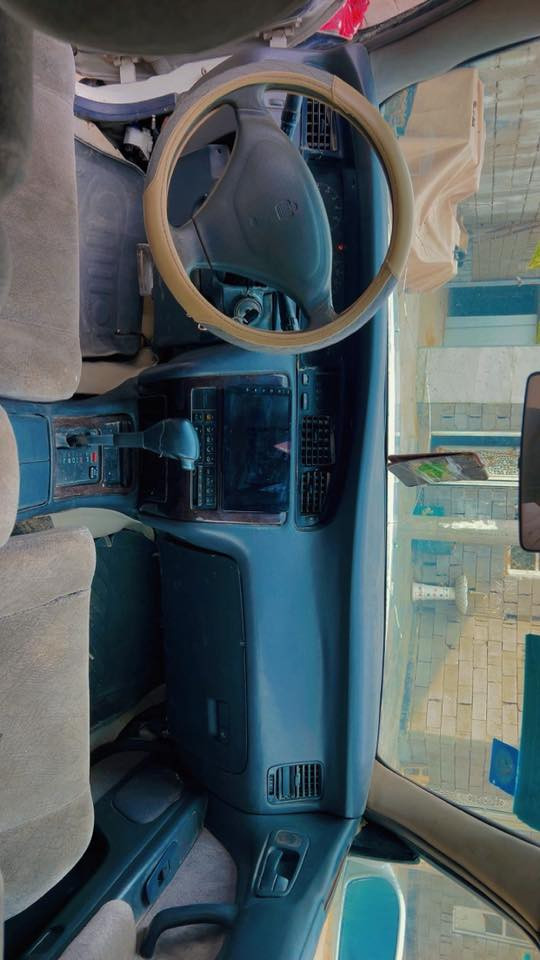 سلام عليكم بطه للبيع مكفوله من الكص ول نقل ول اصوليات ول ضربه موديل ٩٣ كير ومحرك بل كارتون شرط حداده جديدة تخم تاير جديد سيارة جاهزه فنر بلاد تحويل ثاني يوم السعر 31 (‪0776 783 7955‬
