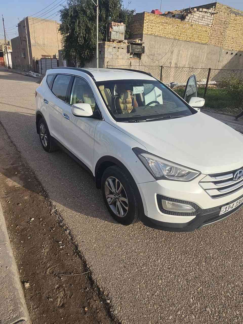 السلام عليكم السياره 14السنتافيه  مكفول 175  ورقه وبيه مجال بصيط مكانه ميسان
***********
