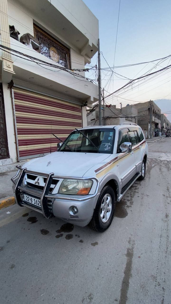 جيب باجيرو2006 سيارة مكفولة نقص ابطالة بالمحرك رقم أربيل صاحبة موجود بغداد سيارة جديدة ومكفولة سعر ٩٧ للا استفسار ***********
