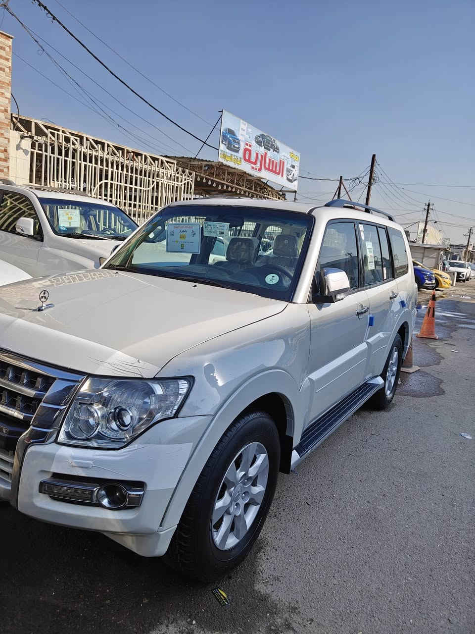 تحيه طيبه السلام عليكم ورحمة 
باجيرو 2015 حبتور 
ماشيه 164 الف 
فول مواصفات 
6 سلندر 
جلد شاشه كامره 
تبريد 3 قطع 
فتحه سقف 
7 راكب 
دمام 
ويل كب 
حساسات خلفي أمامي 
كشنات كهربائية 
فور ويل 
صاج 
ثلاجة 
مكفوله فقط كارت بسيط جاملغ أمامي باب 
رقم بغداد دولي باسمي تحويل مباشرة سنويه هزه جديد 
167 ورقه وبيها مجال قليل 
اي استفسار 
*********** 
ابو امير.
مكان بغداد البياع
