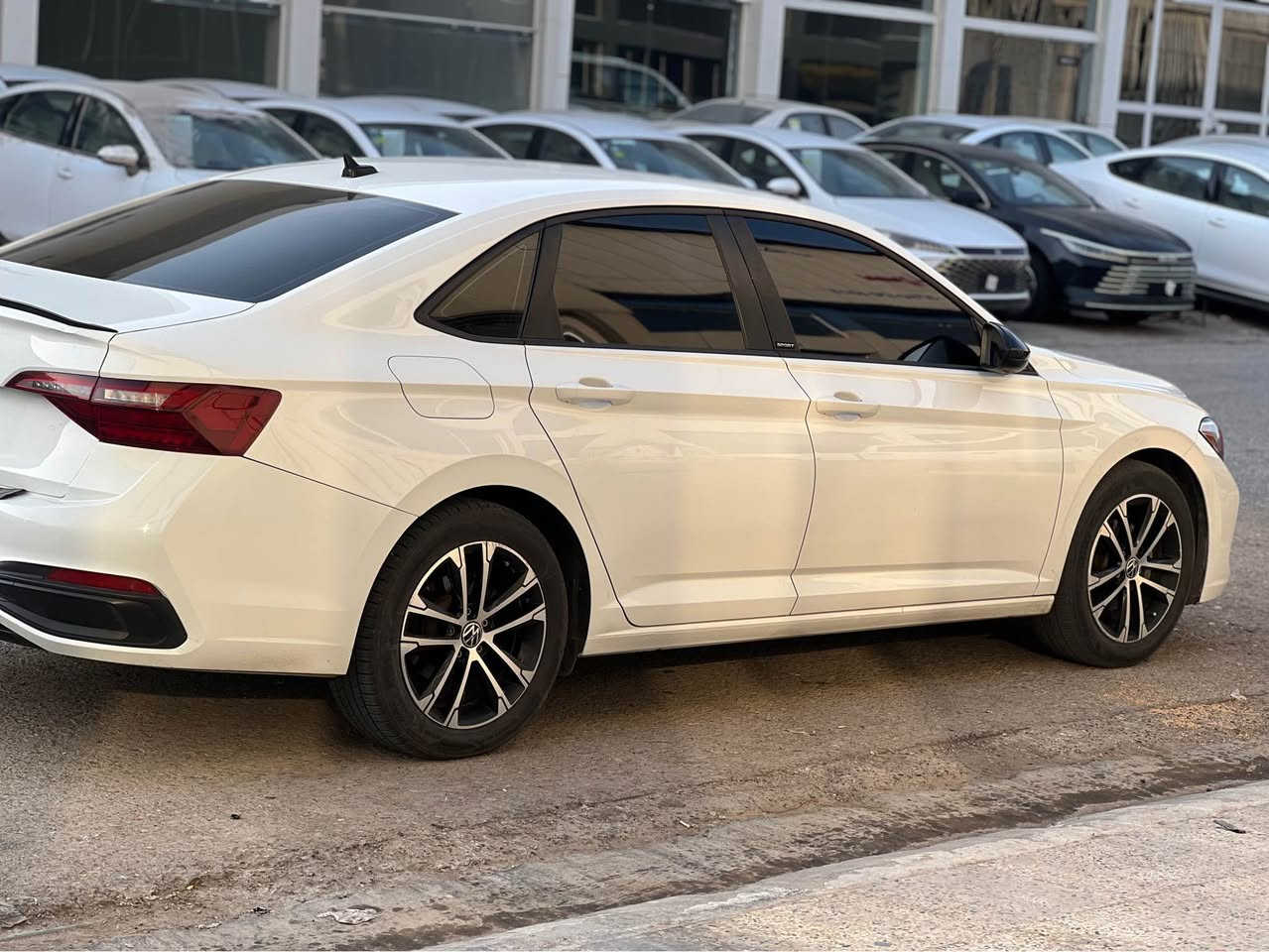 جيتا 2023 

سياره : جملغ خلفي سبغ بجم كبص بدون ايرباك✅

سعر/148 و مجال 

- المواصفات /  

- شاشة  ، كاميرا خلفية 

- رادارات امامية و جانبية و خلفية 

- تحكمات ستيرن 

- المحافظة على المسار 

- رادارات قيادة ، ABS

- مودات Normal,Sport,Smart

- Apple carplay , USB , AUX , Bluetooth 

حالة السيارة : وارد امريكي 

موقع السيارة : اربيل 

للاستفسار اكثر يرجى الاتصال على هذا الرقم :
***********☎️ أربيل, العراق
