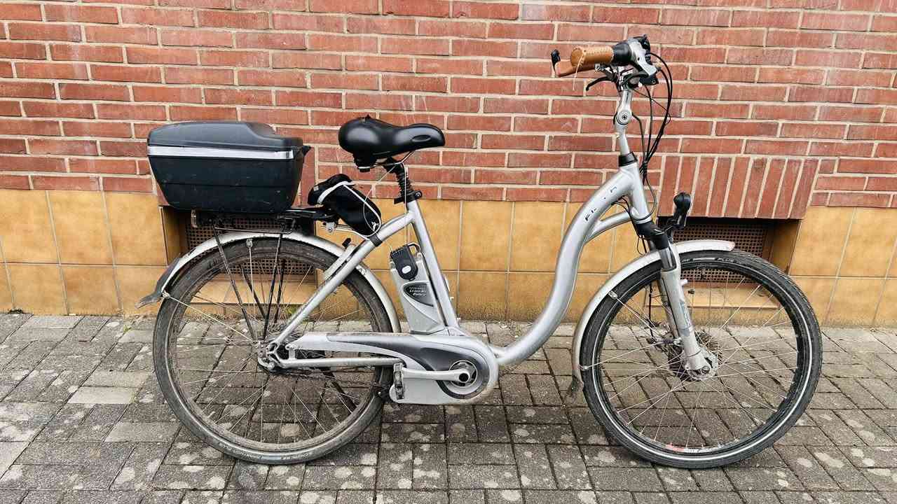 للبيع دراجتين  ماركه flyer
حجم 26  القطعه به 300$معه الشحن باقي التفاصيل بل فيديو


**إذا كنت صاحب هذا الإعلان وتريد حذفه لأي سبب، رجاءا أرسل رسالة إلى الدعم الفني**