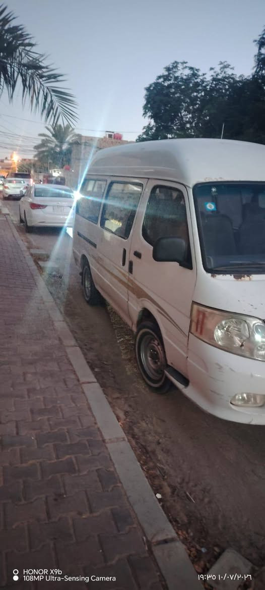 سلام عليكم 
كيه فوتون للبيع موديل 2007 قمبوره كاز 271 بلادي 
السياره جاهزه كير مكينه اكسل تخم تأير باتري جديد 
كبل للعمل مابيه نقص برغي رقم انكليزي باسمي مكفوله من الضربه ***********السعر 55وبيه مجال حك الجيه رحمه الوالديكم المو شراي لا يخابر ويتعب نفسه ويتعبنه وياه غير متواجد ع فيس واتساب واتصال فقط
