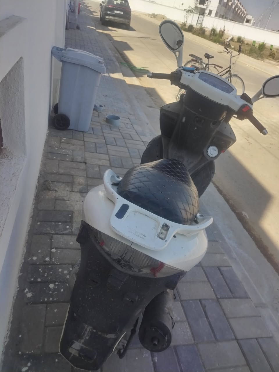 السلام عليكم دراجه للبيع جايينكو محرك 150 بالرمادي يمل ابو الصوفيه شارع 40 سعر 120 اللي يريد يتصل على هذا الرقم ***********
