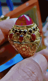 لوحه فنيه عملاقه من الياقوت القديم  تطعيم ؤبال ذهب خليجي 21  باسم زارو...