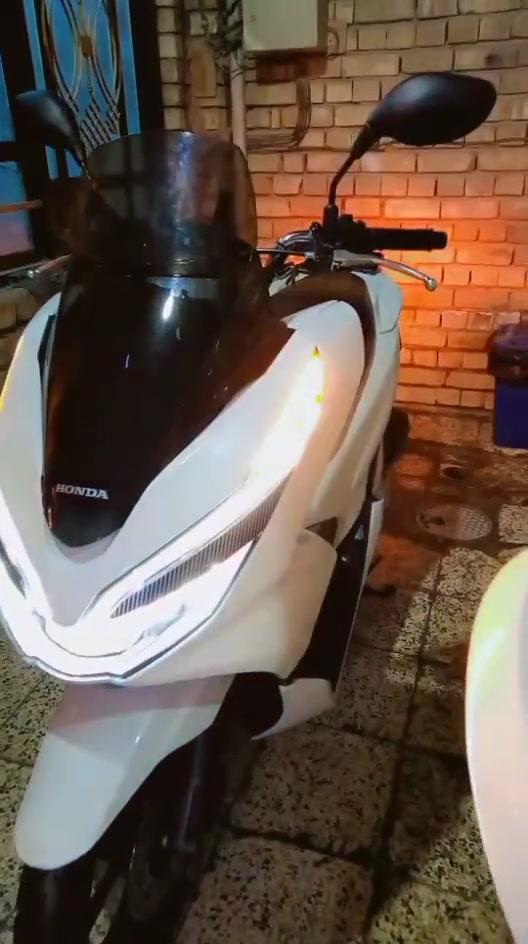 سلام عليكم بي سي كس جيل ثالث ماليزي البيع سعرهه 14وبيهه مجال نوان بغداد كفائت العبيدي وهاذه رقمي *********** مو شراي لا يراسل رجائآ
