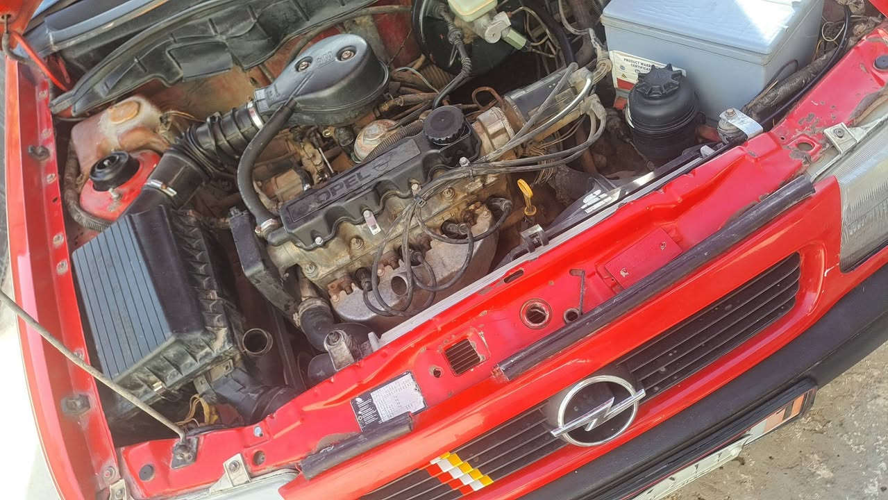 السلام عليكم
سياره اوبل استاره ستشين حجم16 موديل 93بدون اي صبغ بدون تكحيل بس دولائر الوراء سياره جناي سنويه مجدده لحد 2028 سياره مابي شي عندي ظروف مستعجل  ابيعه ل سعر واي استفسار اخر خابر ع رقم او ع واتساب ***********
