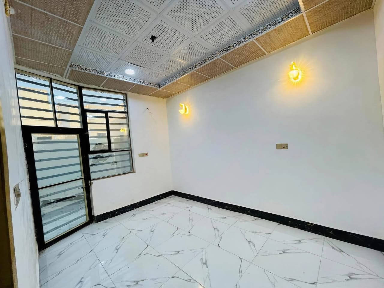 عرض بلاش 😱 بيت 🏠للبيع المساحه 100 متر طابو زراعي سند 25 اقرار محكمه🔱 مشمول بلطويب السعر 29 مليون💵💵 وبي مجال عمود 317 يحتوي البيت على
📌غرفه
📌صاله
📌مطبح
📌استقبال
📌حمامات خارجيه وداخليه
متوفر جميع الخدمات ماء كهرباء تبليط انترنيت ضوئي اناره ليليه
للاستفسار ***********
#ملاحضه_يوجد_واتساب 📩📩
