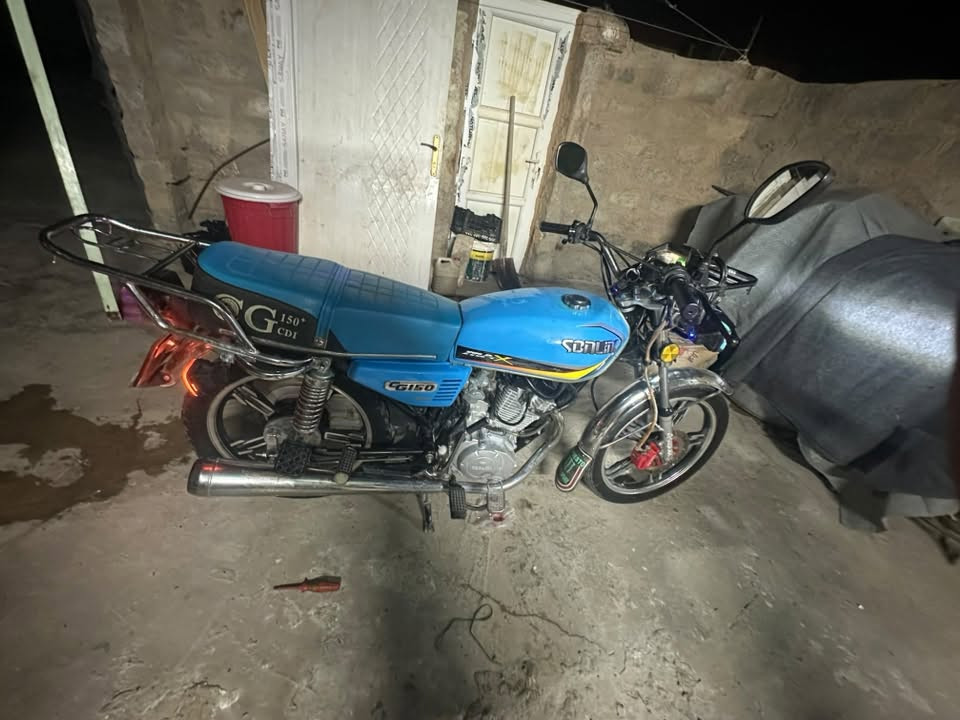 سلام عليكم موديل ٢٤
كله شرط محرك شرط 
السعر 600 بي مجال قليل
مكاني بيجي 
***********
