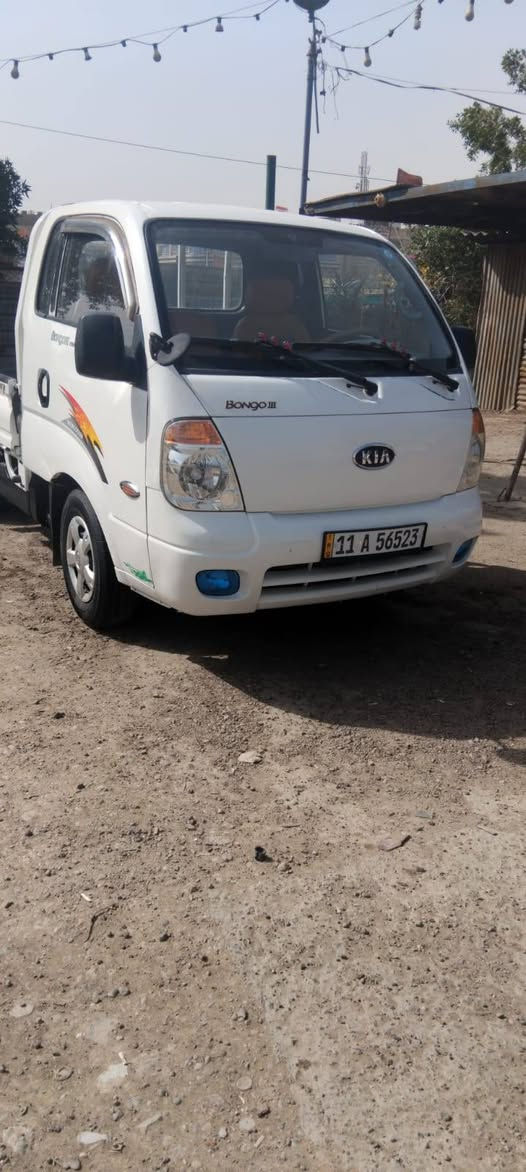 سلام عليكم لبيع كيا مديل 2006رقم بغداد تحويل مباشر مشروع وطني سنوية جديده رقم جديد شاصي كير محرك مكفولات تخم تاير سياره جازه من كل شيء  مكان بغداد مكلف بنشر ***********
