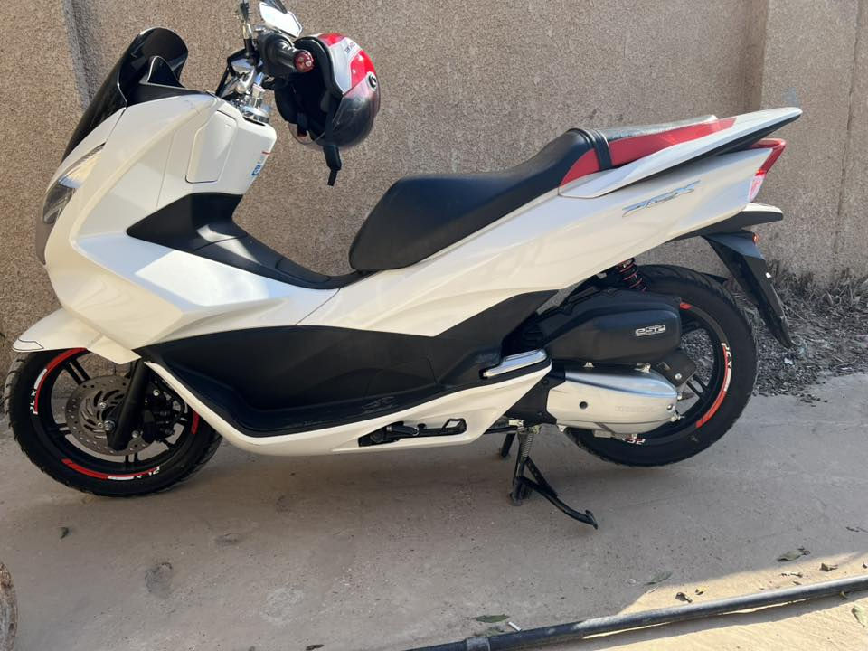 دراجه pcxجيل ثاني دراجه لوك
ماشيه 5000
مكينه 125
السعر 20ورقه $$
للاستفسار ***********
