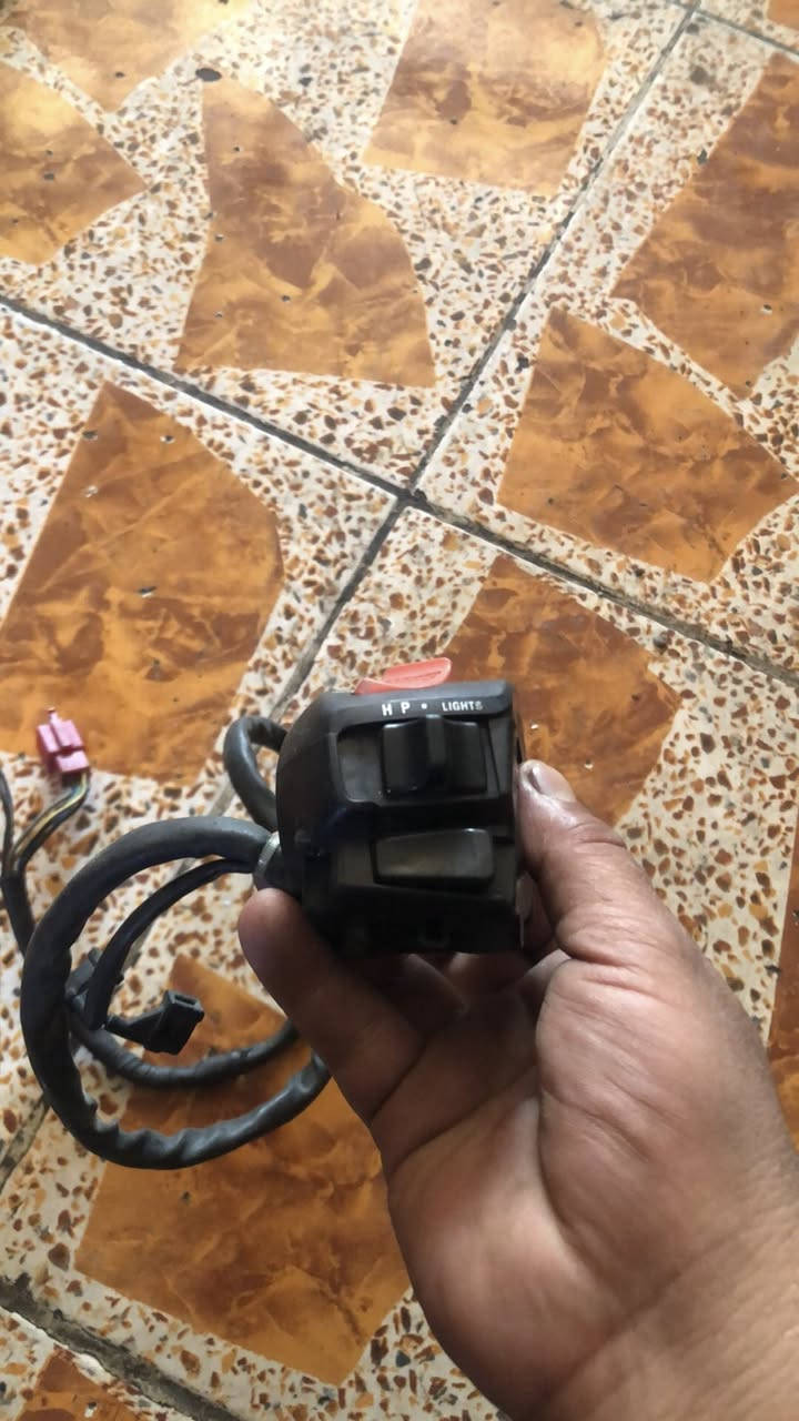 مجمع تشغيل سيبي ار f2 600 شرط الفحص بلاديه تفحص تاخذها العنوان كركوك ***********
