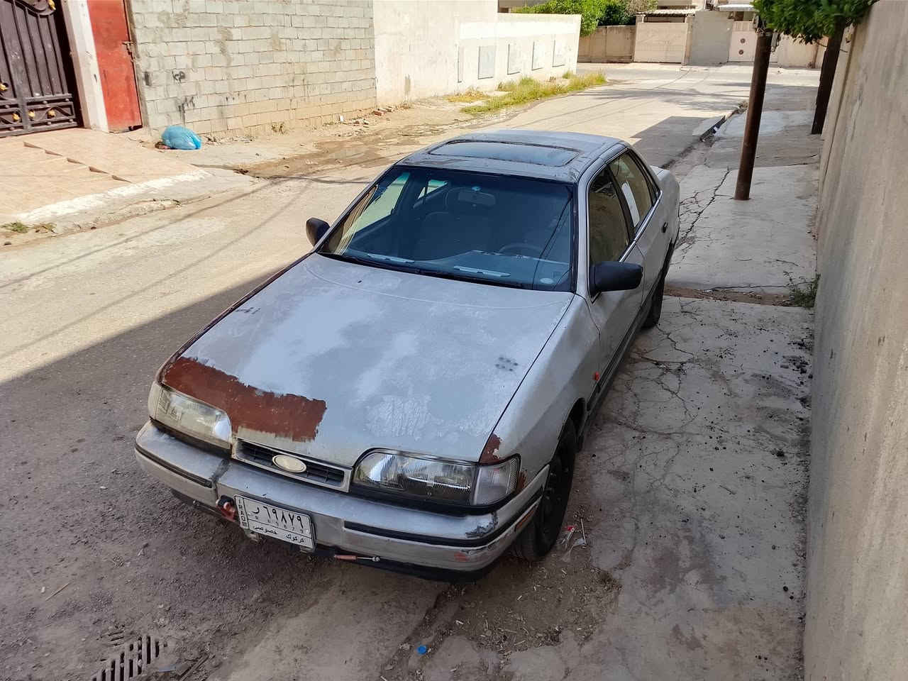 سلام عليكم ئه م فورته بو فروشتنه موديل 1992 سنوي تازه يه 2028 كير مكينه به شه رت تبريد له گه ل سلف ده فتر بنزينيشي هه گورينه وه ش اكه م يه مشروع وطني ***********0به شه رت تحويل 
***********
