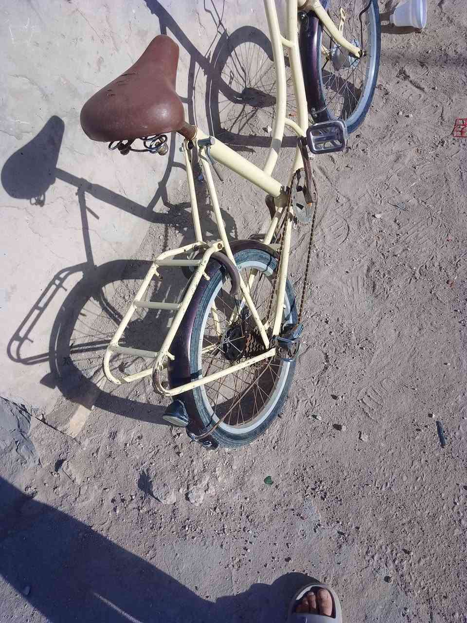 للبيع باسكل حجم 20ياباني بيه ختم ياباني كير عادي 6نمرات وبريك يدوس بس معوز صجم باسكل نضيف والسعر 65وبيه مجال النهائي مال شراي 58قفل قفل والمكان ديوانيه حي الفرات لاستفسار ***********وبيه واتساب
