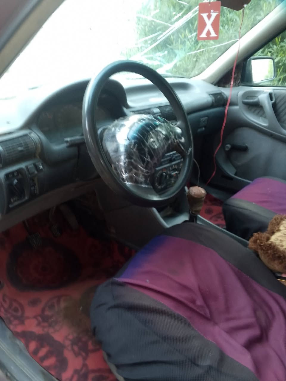 السلام عليكم عندي سياره للبيع السياره وبل استرا صولون الموديل 1992 راعيه متوفي رجا التواصل عل خط مكاني فلوجه الازركيه ***********
