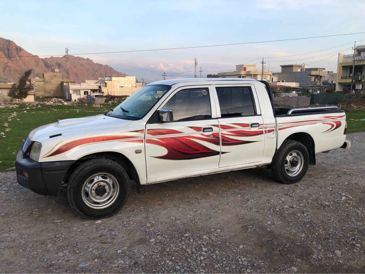 مستەر بۆشی ئارم پلاستیک هەولیرە  گیرومە کینە بەشەرتە  کابریتەرە   سەیارەکە حیزام  بۆیاخە سە خفی بۆیاخی نیە  گەرمی مەزبوتە تایەی نوییە  لیدراوی نیە هەیکەلی زۆر جوانە مالی دۆستە  لەرانیەم  *********** رانية, السليمانية
