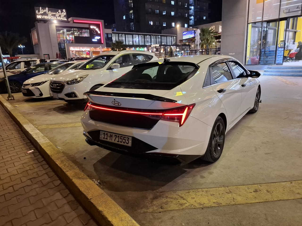 السلام عليكم للبيع النترا هايبرد 2022 امريكي 
مواصفات السياره تدفئه ستيرن وكشنات 
نقطه عمياء تحديد مسار رادار امامي وخلفي اوتو هولد داخل السياره ابيض حادث السياره جاملغ وبنيد سطحي وبيها صبغ بلعراق جاملغات خلفيه اثر تخريب شرط بدون ضربه السياره نضيفه جداً صدر امامي خلفي كير محرك كله مكفول 
رقم شاصي KMHLN4AJ1NU020427
السعر 145 وبيها مجال
موقع السياره بغداد الحريه 
للاستفسار ***********
