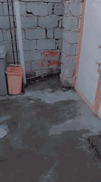 بيت 100متر غرفه وصاله ومطبخ وحديقه اساس طابوك بناء ابلوك سقف سندويج جدران سيراميك وبورك ارضيه صب يبعد عن الأمام 10دقائق خدمات ماء كهرباء مولد ذهبي ومجاري الشبانات قرب مدرسه دار الأيتام السعر  30  ويرهم اقصاد زراعي 35 مشمول بقرار التمليك  للأستفسار ***********
