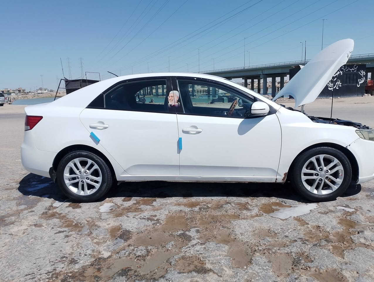 سلام عليكم سياره سيراتو للبيع موديل 12 وارد خليجي مكينه كير كهربائي كفاله تخم تاير سياره خير من الله مكاني بصره قضاء المدينة شراي يخابر ***********
