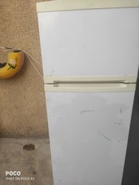 ثلاجة • ٧٠ لتر