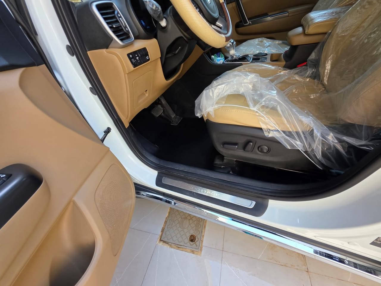السلام عليكم
اسبورتج ١٩ شكل العشرين خليجية فول مواصفات بصمة تشغيل دخول ذكي بصمة ابواب تحكمات استرين بانوراما فتحة بالسقف تخم تاير جديد ماشية ٨٦ قابل للزيادة سيارة مال بيت جدا نظيفه احلى من الصور اللسعر ١٨٨ $
*********** مكاني بابل الحله مركز المدينه
