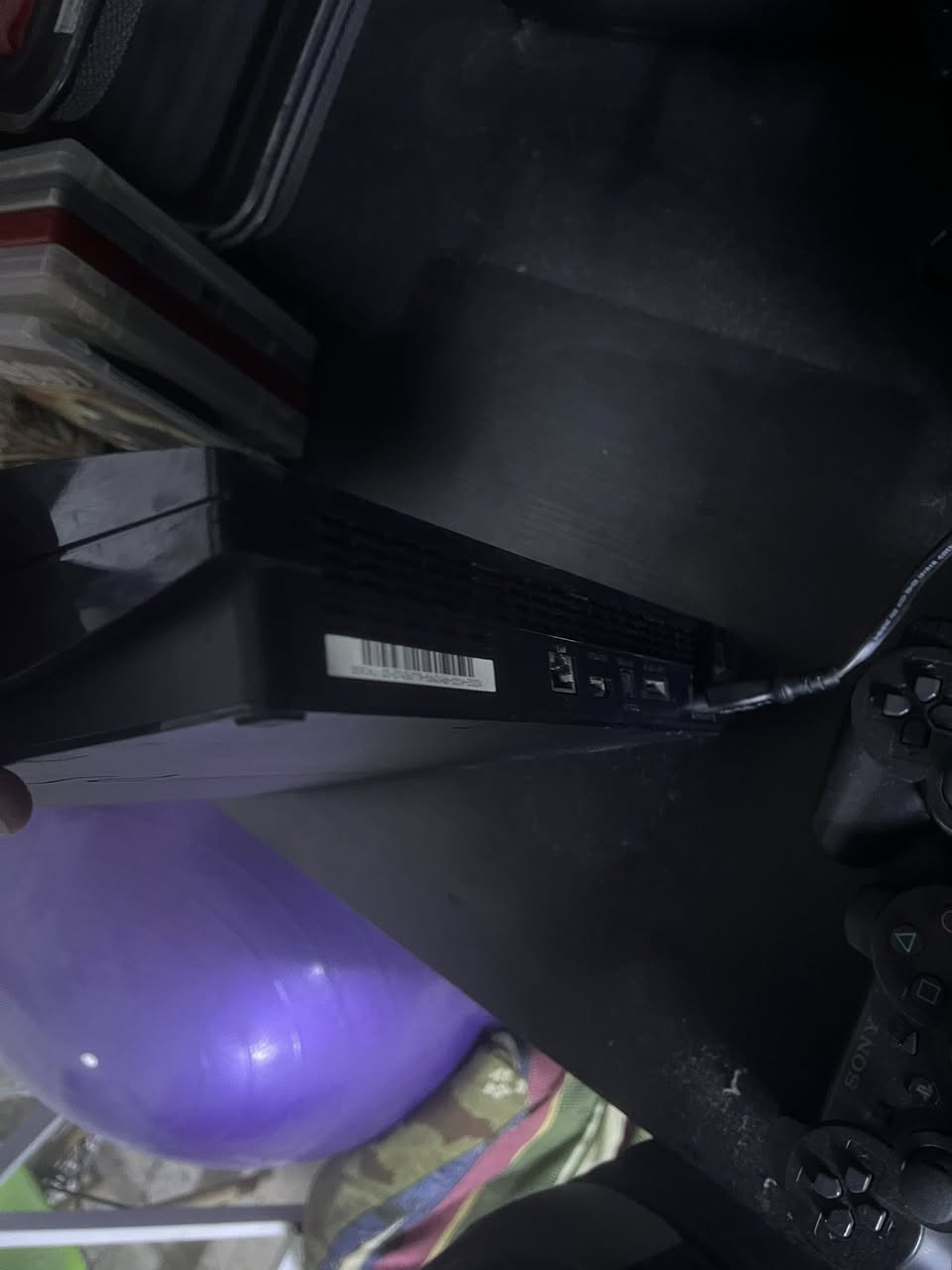 للبيع جهاز PS3  + معه ٥ ألعاب بسعر ٥٠ الف للتواصل ع الرقم الاتي : ***********
