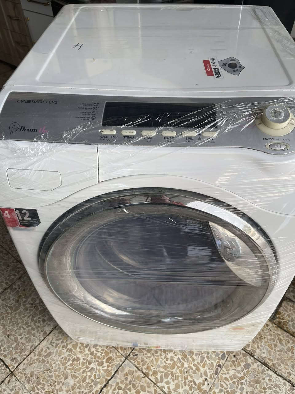 غساله فول ئوتمتيك 12كيلو دايو صناعه كوريا لاصلي بشرط شغل م بي اي عيب 150الف قفل تغسل بطانيه ام نفرين نظام بخار او مكوى بي اي ستفسر عل***********
