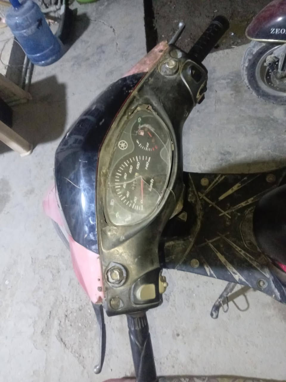 ابيعلك كوم حديد قيم و اخذ دراجه نضيفه معدل شلعه بس هندر يرادلها و هاي هيه سلف شغال كلشي شغال كهربائيات و توني مجفتها قيمها و اخذها بل عافيه على الي ياخذها مكاني بغداد للستفسار خاص مفتوح مازنجر


**إذا كنت صاحب هذا الإعلان وتريد حذفه لأي سبب، رجاءا أرسل رسالة إلى الدعم الفني**