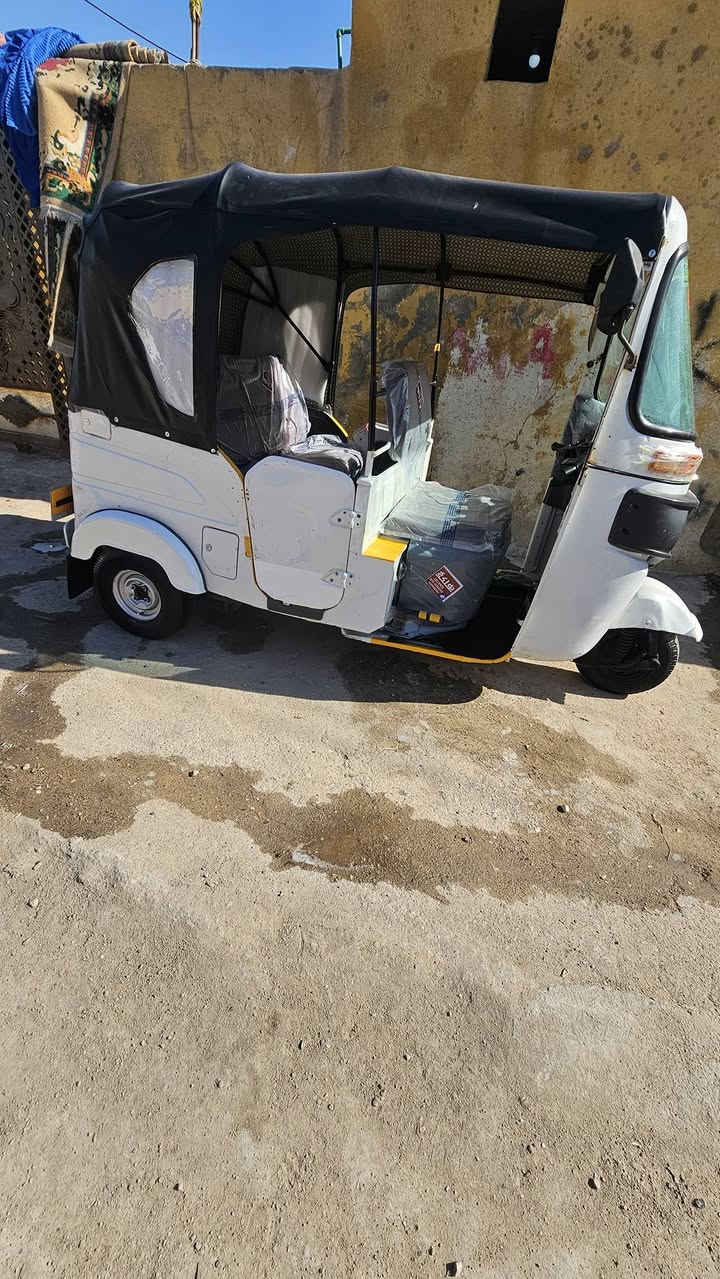 تكتك موديل 21بشهر 12رقم وسنويه نكليزي المكينه كفاله عامه حتى من لكلجات كهربائيات كلها شغاله تكتك جاهزه مجهزه كبل لشارع السعر 6250مكاني بلبصره بلحيانيه وهاذ رقمي ***********
