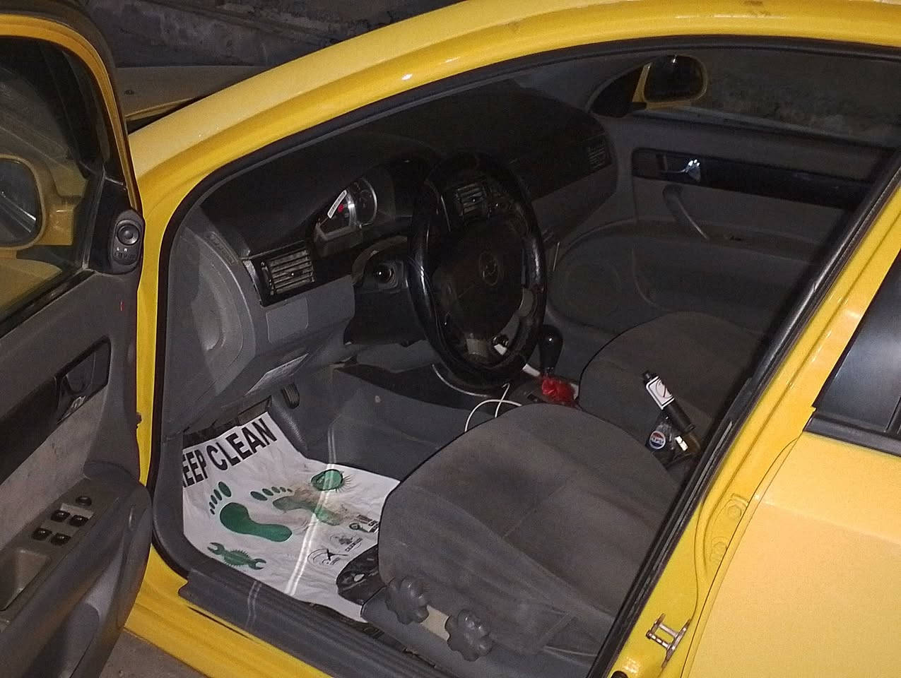 سلام عليكم اوبترا 2011 شركه العامه بيها فقط  ربع دوسه خشم بنيد   نمره   ثالثه دكت  هاف صار يومين  ما اعرف سبب سياره كلها ع بلاد لا خياس لا ضربه  رقم بغداد دولي بسمي عنوان بغداد الشعب *********** سعر  70 وبيها مجال
