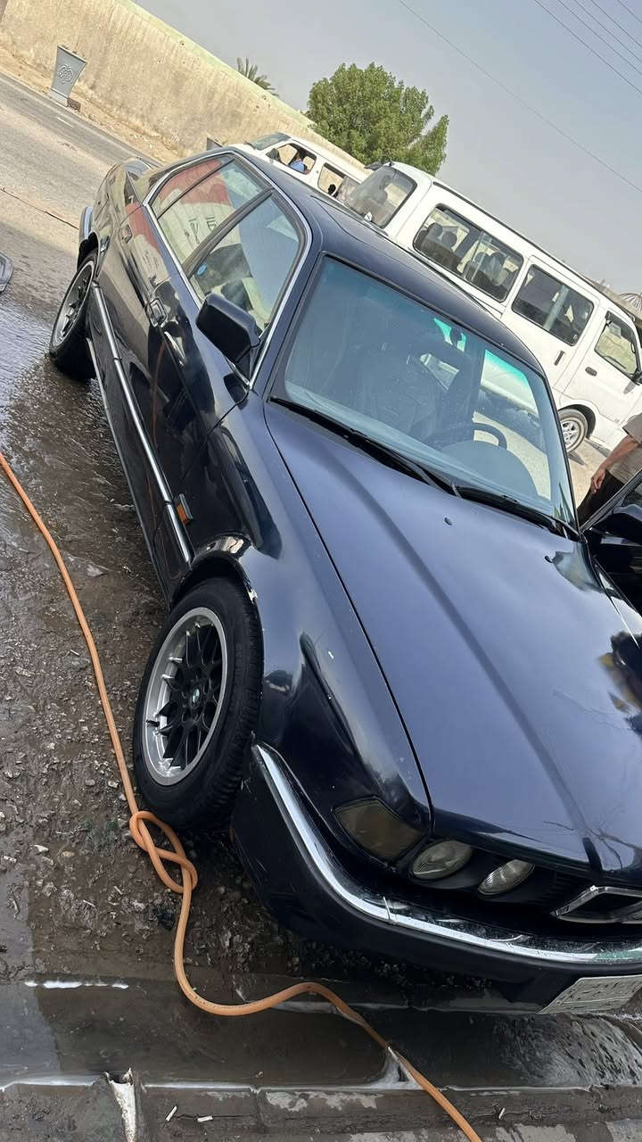 للبيع BMW 730 رقم بغداد مداور ثانيوم  سياره جاهزه من كلشي عوزها فقط تبريد غاز مكان السياره بلنجف كوفه وراعيها قريب عليه بيها خيط بخار خفيف تجي وتشوف بعينك ويل كب رياضي  كشنات كهرباء ايرباك سليم دوشمه جديده كهربائيات كلها شغاله سستم صوت سعر ٤٤ وبيها مجال 

‭٠٧٨٢ ١١٩ ٠٢٩٥‬ اتصال
