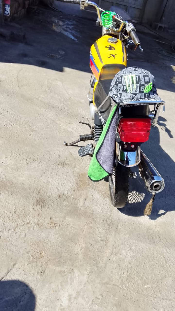 سلام عليكم للبيع دراجه ايراني تايكر اربعه كير موديل واحد وعشرين مكينه شرط ناعمه لا تنقيص ولا تبخير كهربايات كله شغاله بس عوزه اشاير خلفيه السعر خاص  وترهم مراوس شعد ك نزل مكاني صلاح الدين تقاطع بني سعد الرقم ***********.......
