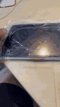 شاشات بهذا الشكل متوفر 28 قطعة 
توصيل متوفر تواصل ماسنجر 
واتس ***********
