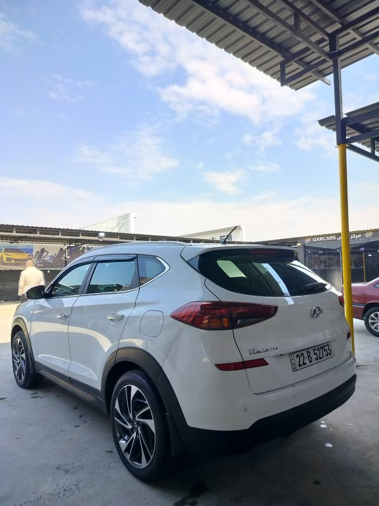 للبيع أو مراوس
سعر 179$ بلاااش 
هيونداي توكسان موديل 2019 جـيـكـي 
ماشيه 100 كيلو حقيقي 
محرك 4 سلندر حجم 2000 دوش مامفتوح بشرط 
كير أوتوماتيك شرط المحرك والكير 
رقم اربيل دولي رقم وهزة وسنويه جديد پأسمي شرط التحويل 
🚫 السياره بدون ضرر بيها فقط بونيد صبغ فقط بدون دواخل بشرط الفحص 
سياره نظيفة جداً بدون صبغ بدون تعديل بارد 🤏 
مواصفات فول بدون بانوراما 
بصمه تشغيل 
بصمه ابواب 
شاشه كبيره 
شاشه اعطال 
تحكمات ستيرن جهتين 
مري شفط 
اشاير بل مري 
لايت عدسه 
قطعتين تبريد 
درايف مود 
كشن كهرب 
ويل كرووم 
بعد بيها هواي مواصفات ‼️ 
سياره جديده وجاهزة من كلشي شرط دينار ما تصرف عليها 
موصل الايسر 
***********
***********
ملاحظة الرقم الكورك بيه واتساب 🟩 
يوجد بيع وشراء السيارات المتضررة والجديدة داخل هذه الصفحه ✅ موصل, نينوى
