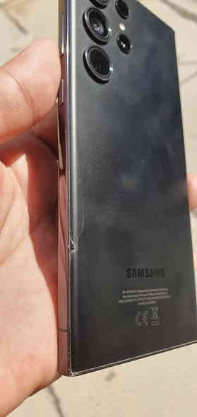 سامسونج S23 الترا شرق أوسط دبل سيم كارت عين الفهد ذاكرة 256 فطر بل قبق الخلفي فقط للبيع بدون مراوس السعر ٦٠٠ الف مكاني بغداد غزاليه ***********
