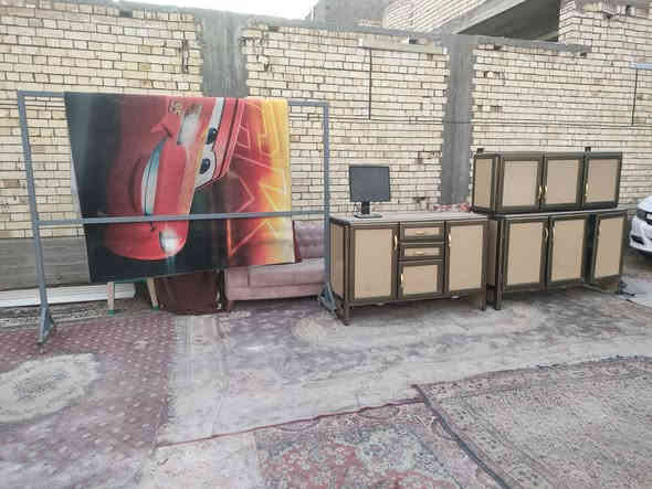 سلام عليكم غراض البيع كاونتر 3قطع نظيف عارضة مال فراش ما مستخدم ميز تركي بعدة جديد الاستفسار تصال أو خاص مكاني حي اور سبع قصور شارع ابو علي يوجد توصيل الرقم ***********
