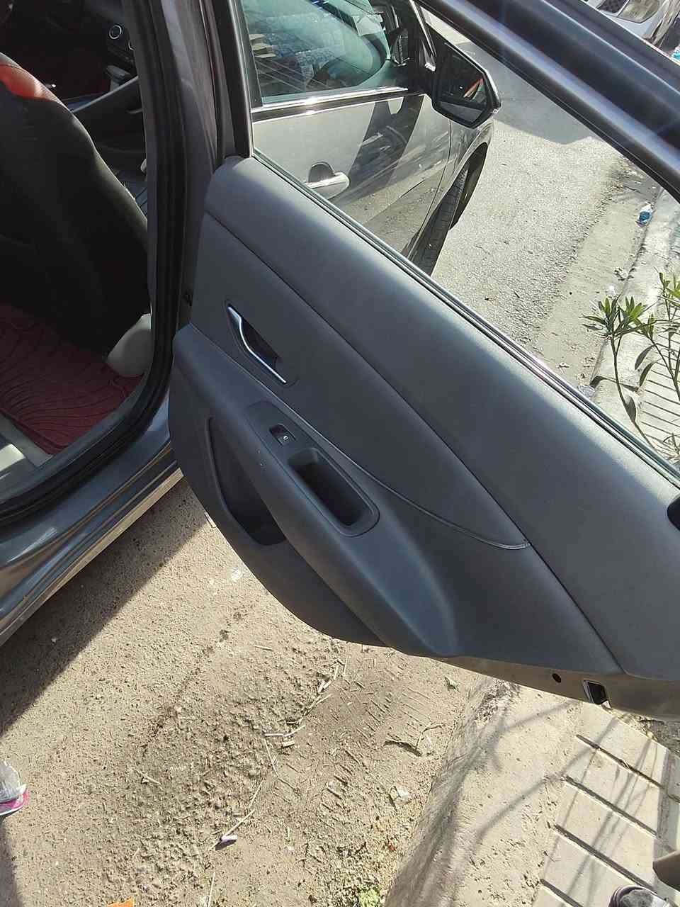 سلام عليكم النتره خليجي كفاله عامه كير محرك كله مكفول شرط سونار رقم بصرى نكليزي تحويل ثاني يوم بسمنه. سعر 160 وبيه مجال حق الجيه مكان بصرى. المعقل ***********
